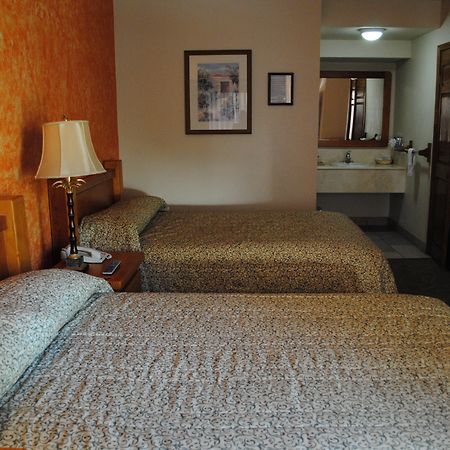 Hotel Suites El Paseo Juárez Exteriör bild