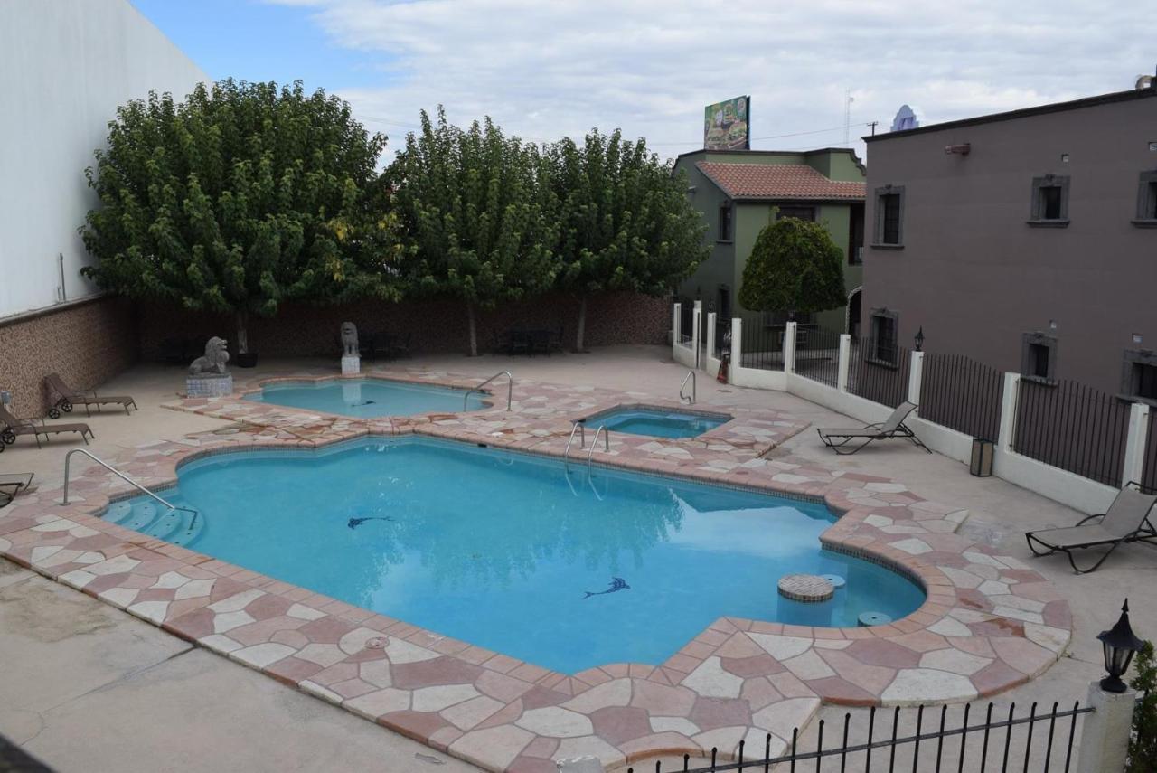 Hotel Suites El Paseo Juárez Exteriör bild