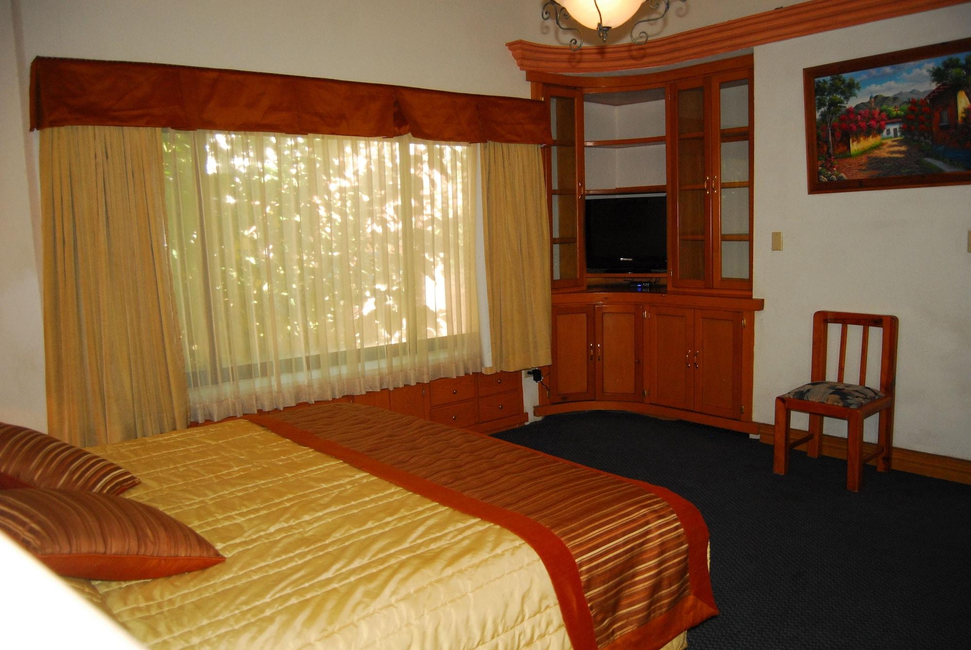 Hotel Suites El Paseo Juárez Exteriör bild