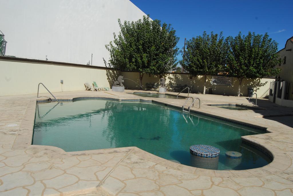 Hotel Suites El Paseo Juárez Exteriör bild